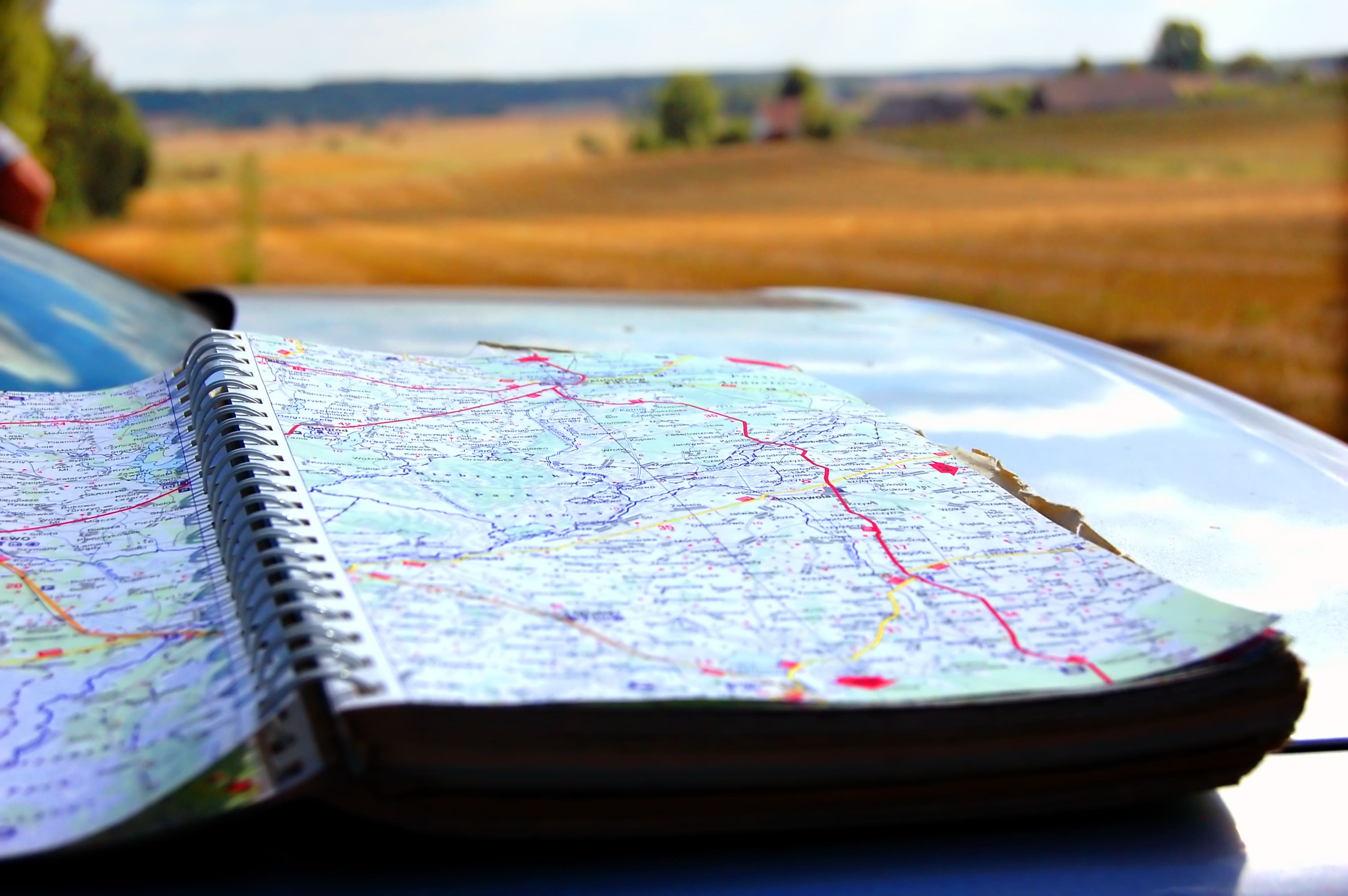 Route map from Canada to India and Pakistan flight network